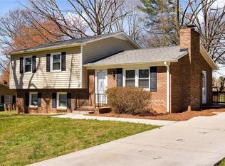 302 Mountain Brook Dr, King, NC 27021