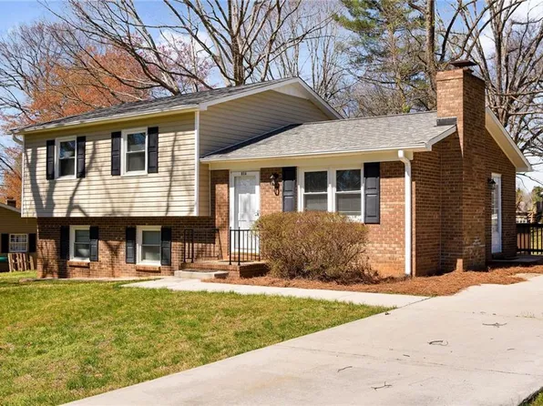 302 Mountain Brook Dr, King, NC 27021