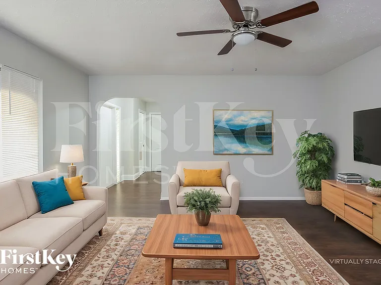 3423 SE 8th Pl — Photo 3