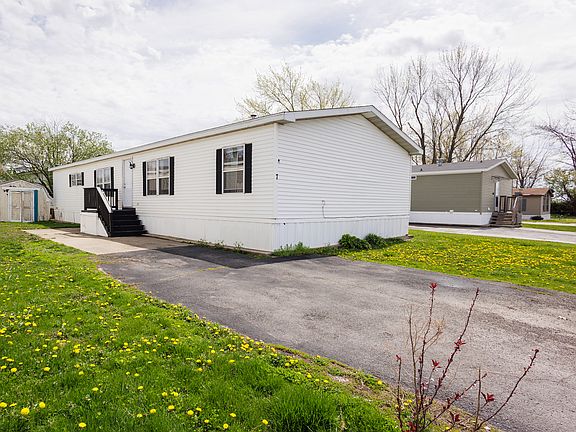 4th image of 7 Saint Peters Dr