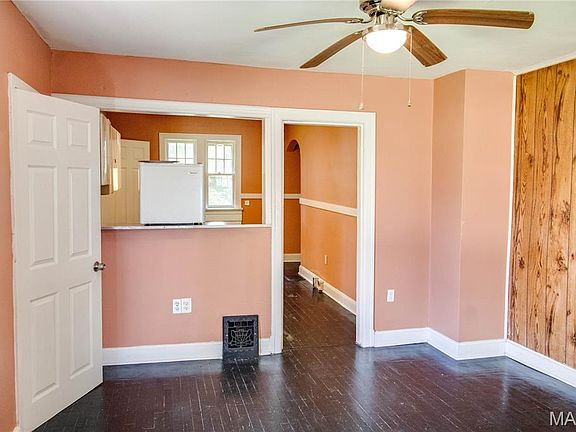 5th image of 619 Elfgen St