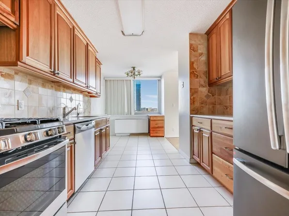 1600 Parker Ave #7C, Fort Lee, NJ 07024