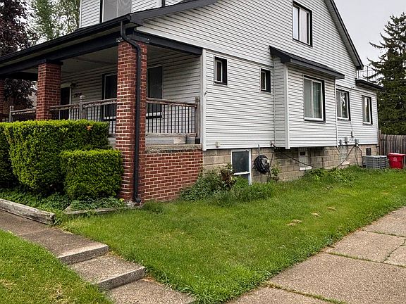 2nd image of 29216 Park St