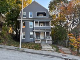 14 Perkins St
