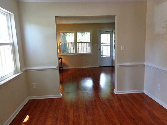 4th image of 601 Westminster Ln