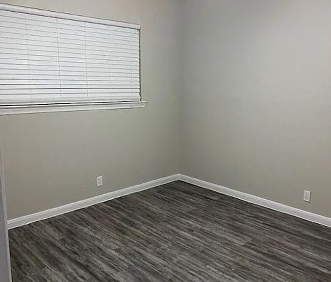 1729 Cox St — Photo 225