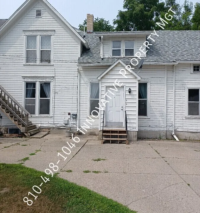302 Pine St #1