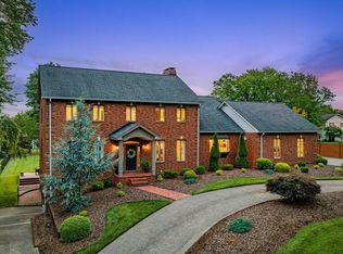 704 Chippendale Rd, Kingsport, TN 37660