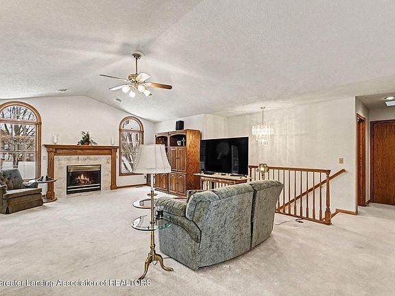 5th image of 1901 E Stoll Rd