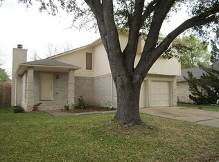 15606 Wildwood Lake Dr, Houston, TX 77083