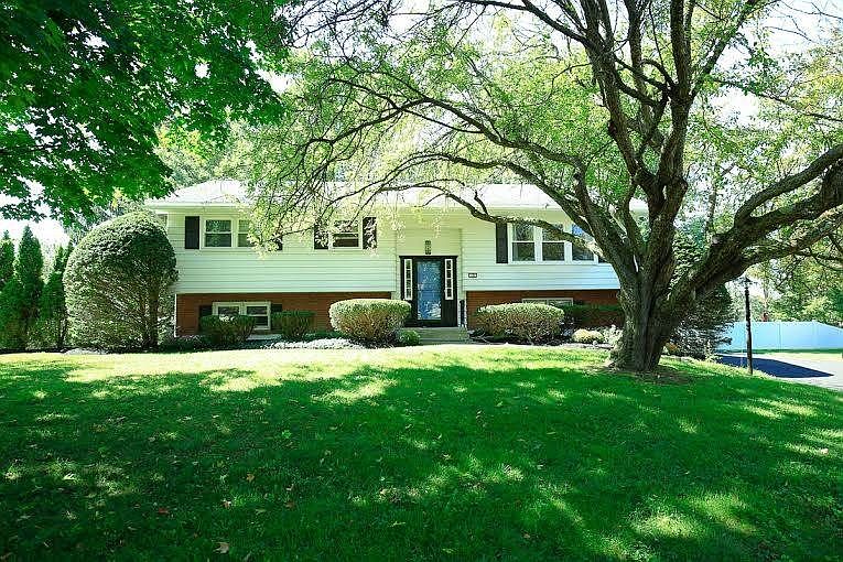 Fantastic neighborhood...centrally located!