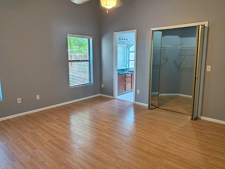 419 Brightview Dr — Photo 8
