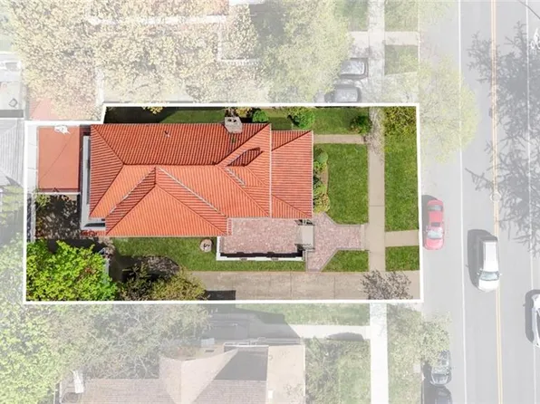 3098 Bedford Avenue HOUSE image 5 of 5
