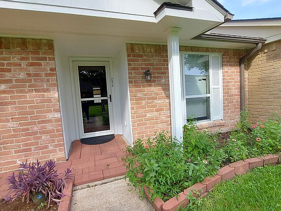 3rd image of 3878 Laura Leigh Ln
