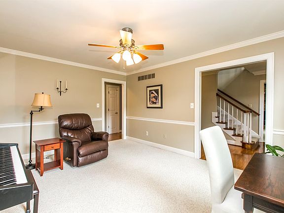 4th image of 601 Keene Way Dr