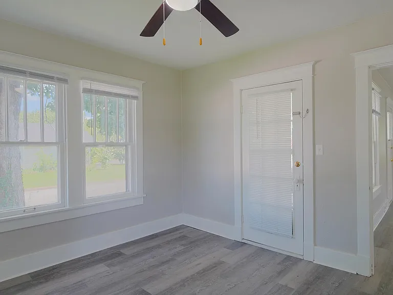 3102 S Wall Ave — Photo 5