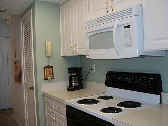 3rd image of 11365 Bedford Oaks Dr