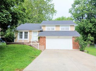 306 Hawthorne Ct, Belton, MO 64012