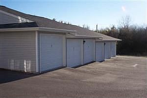 4th image of 405 James Blvd #11