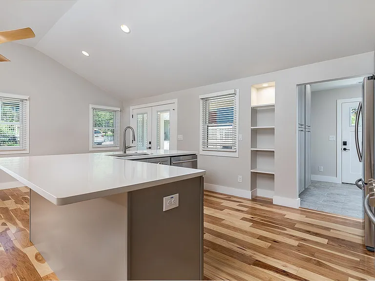 70 Forest Hill Dr — Photo 11