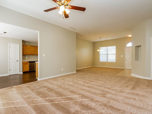 3rd image of 674 Austrian Way