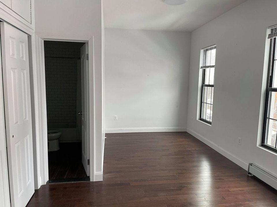 1st image of 899 Willoughby Ave #2F