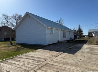 69 Railway Ave E #290, Kindersley, SK S0L1S0