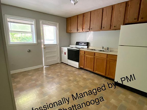 5th image of 5601 Belaire Dr #B