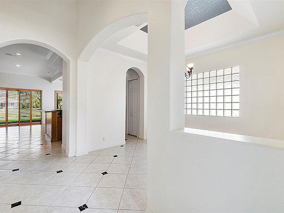 5th image of 12710 NW 78th Manor