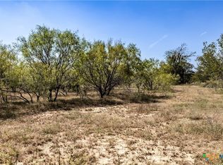 4 Track Rd, Dale, TX 78616