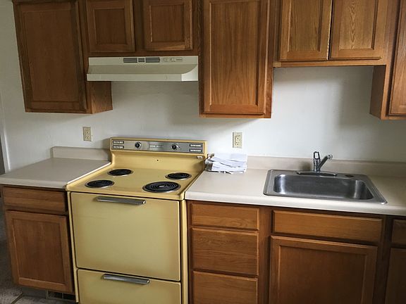 5th image of 2831 Capitol St #2