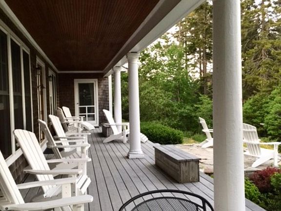 3rd image of 18 Cragmoor Ln