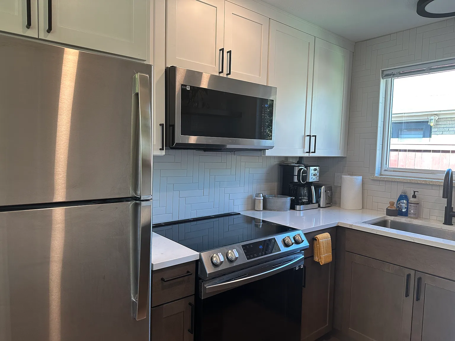 1 bed, 600 sqft, $2,300 — Photo 2