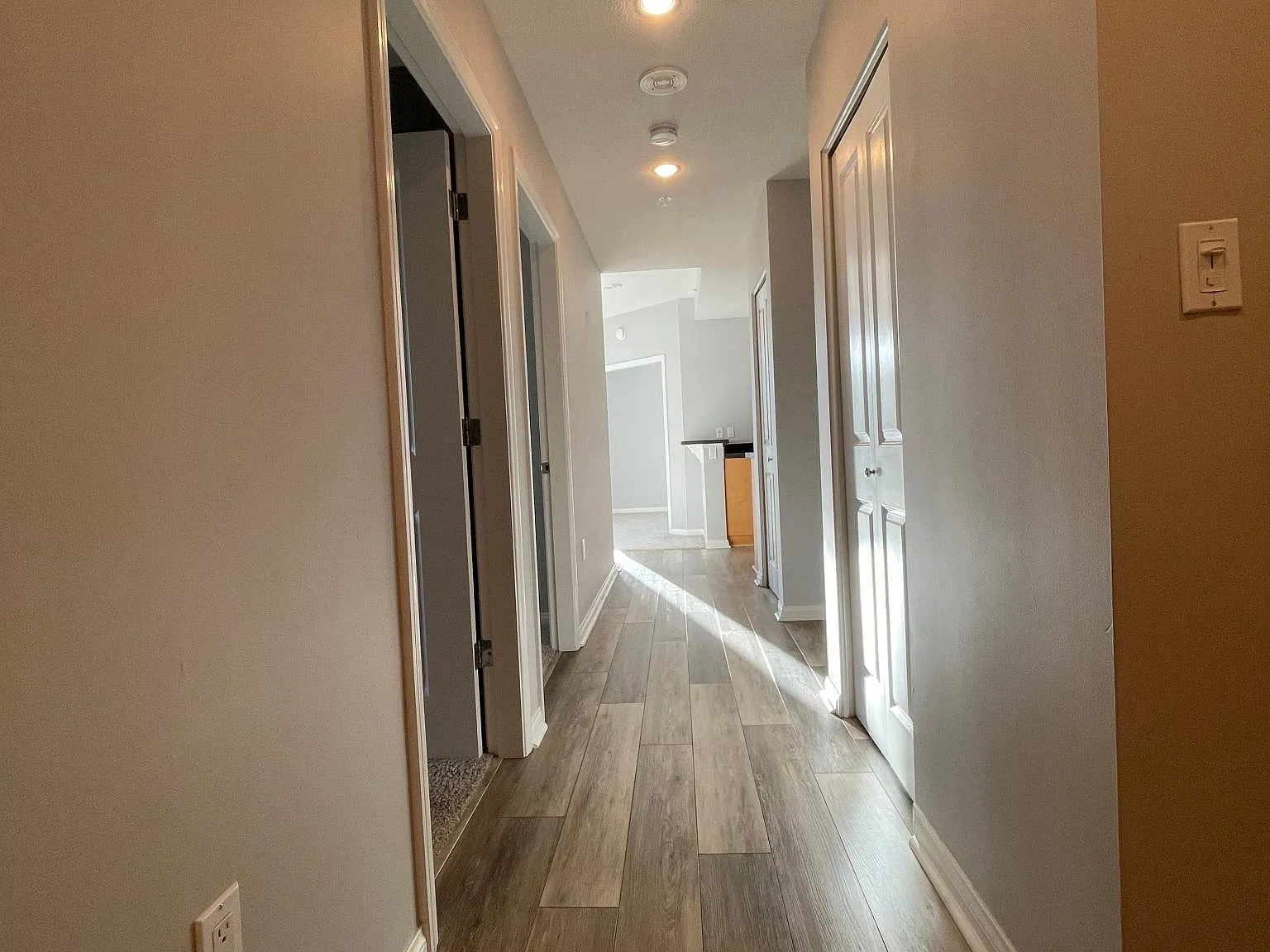 850 Beech St — Photo 3