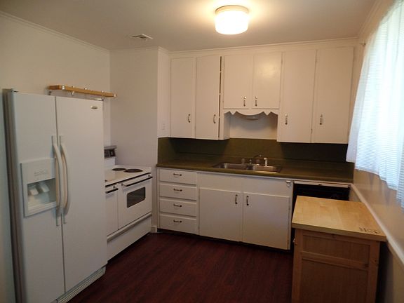 3rd image of 1376 N 76th Ave E