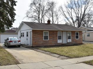 109 E Chestnut Dr, Streamwood, IL 60107