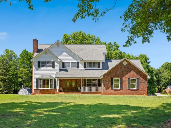 3010 Eaker Dr, Cherryville, NC 28021