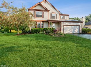1913 McRae Ln, Mundelein, IL