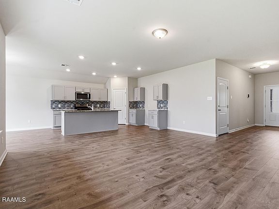 5th image of 113 Grenada Ln