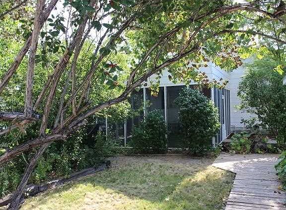 2nd image of 112 N Crawford Ave