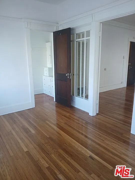 2 bed, 1.0 bath, 4690 sqft, $2,900 — Photo 3