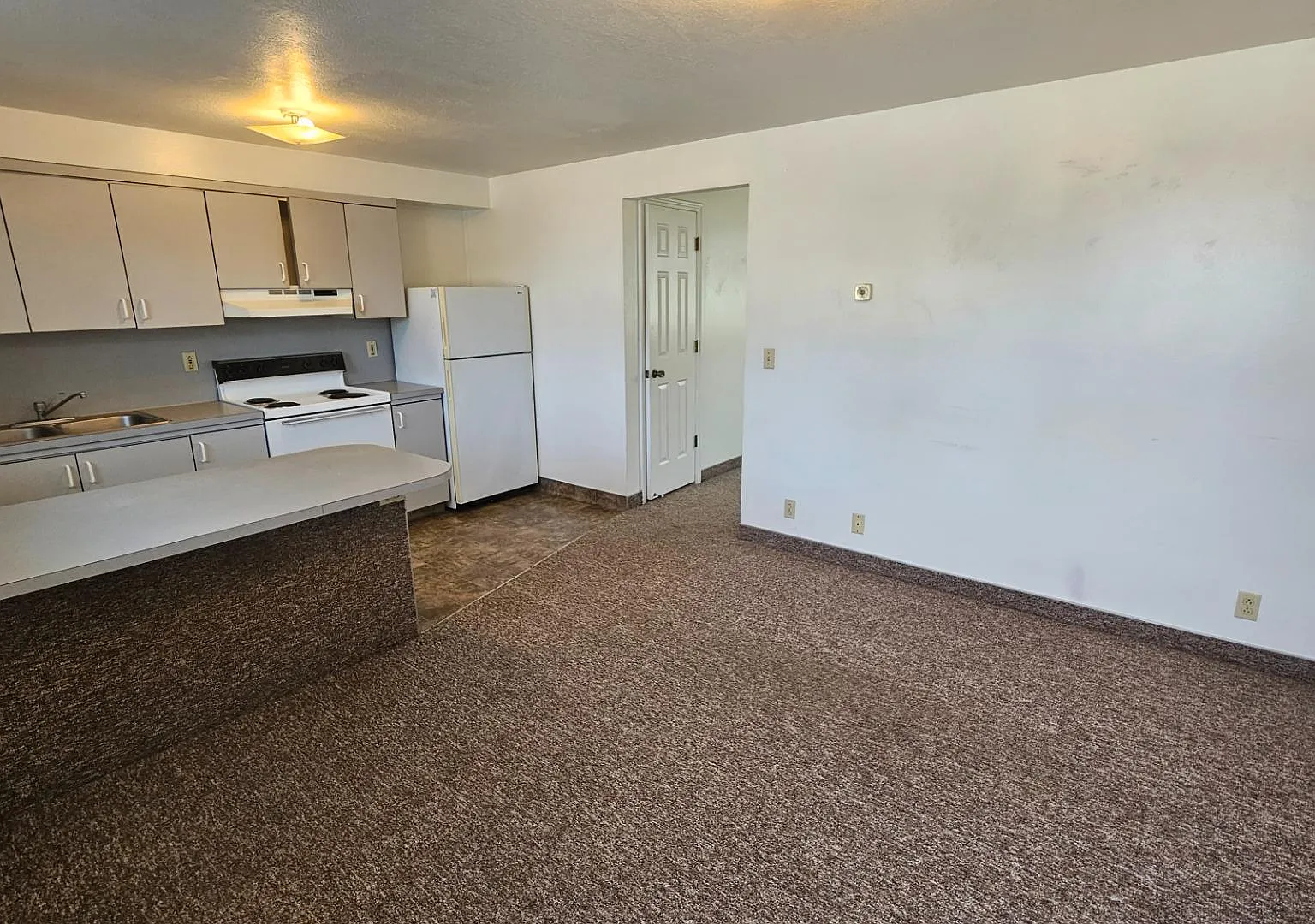 855 N 700 E - 13 — Photo 1