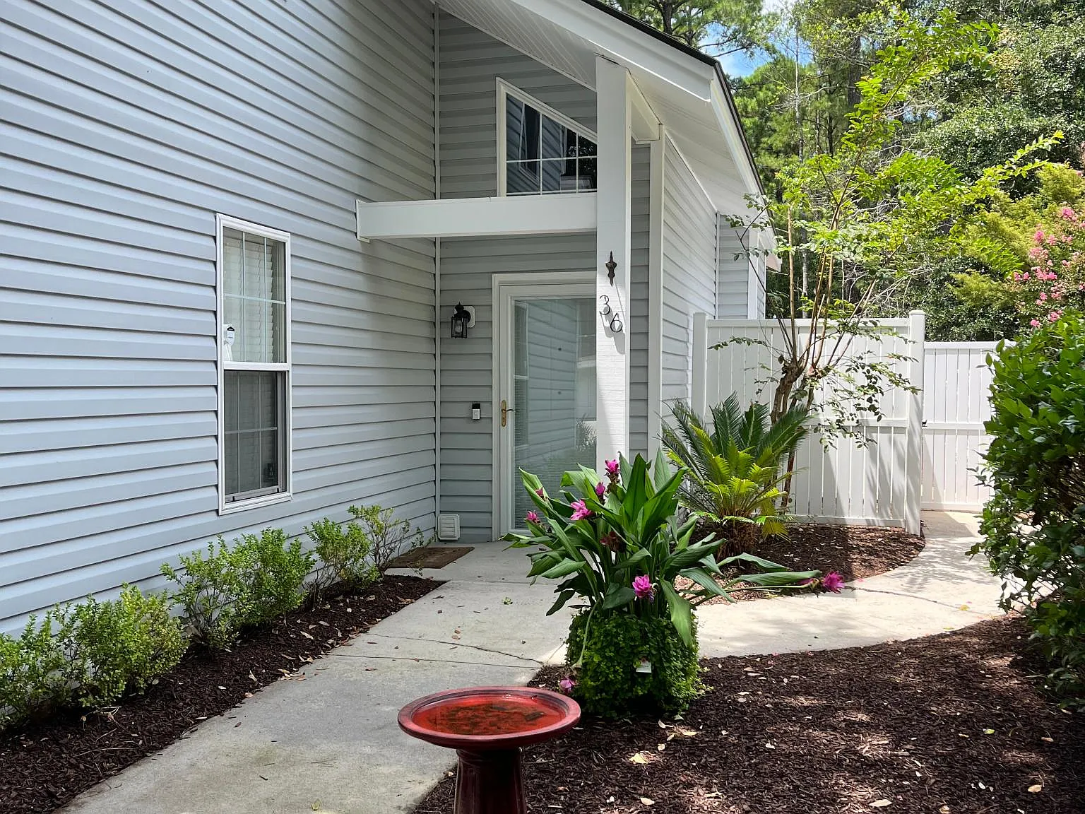36 Lake Linden Ln — Photo 2