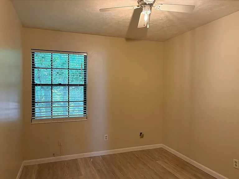 133 Oak St #4-1 — Photo 17