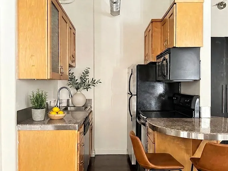 312 W 5th St #521 — Photo 5