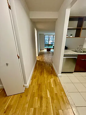 Rented by Cushman & Wakefield (Management) | media 13