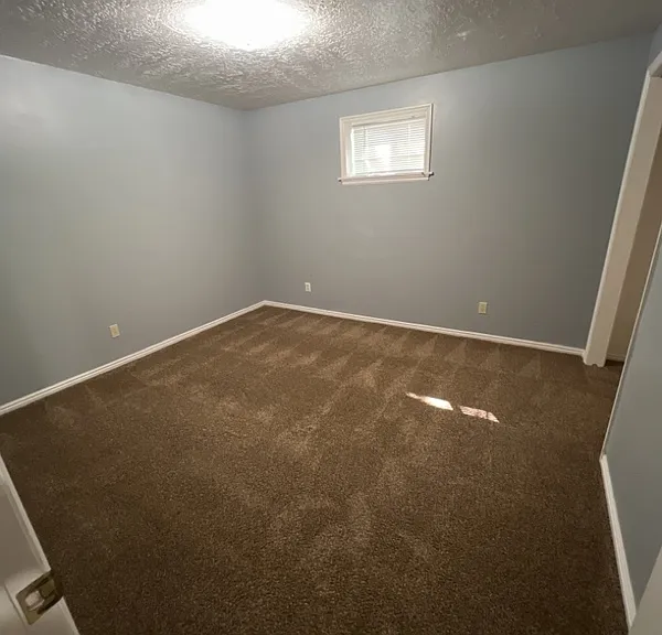 945 S 660 W — Photo 8