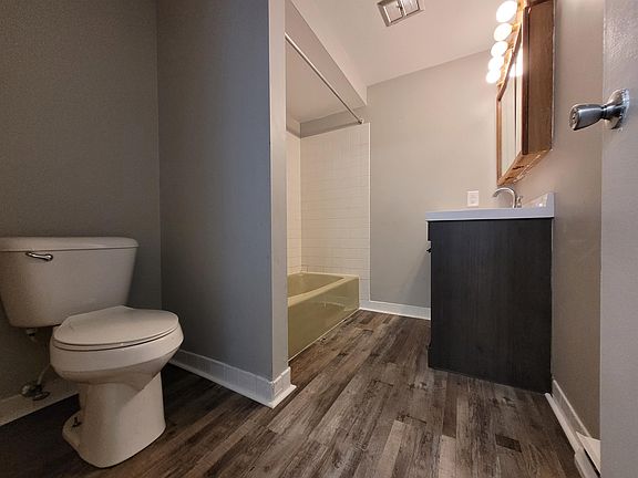 2nd image of 1502 Edgewood Dr #1502