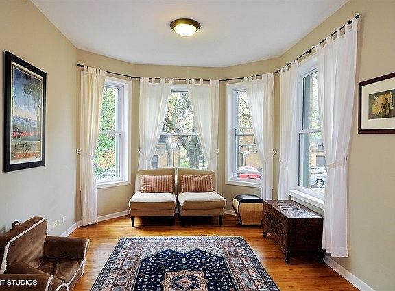 4th image of 7643 N Bosworth Ave #1N