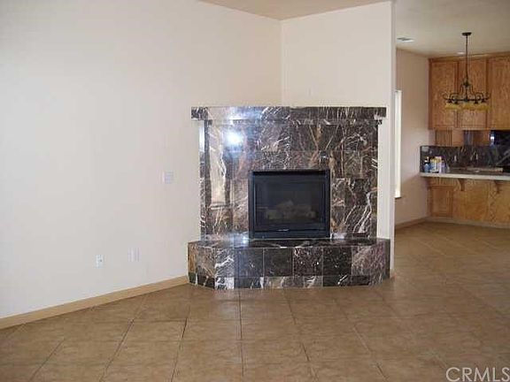3rd image of 2045 Beachwood Dr